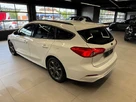 2019-ford-focus-15t-st-line-estate-small-3