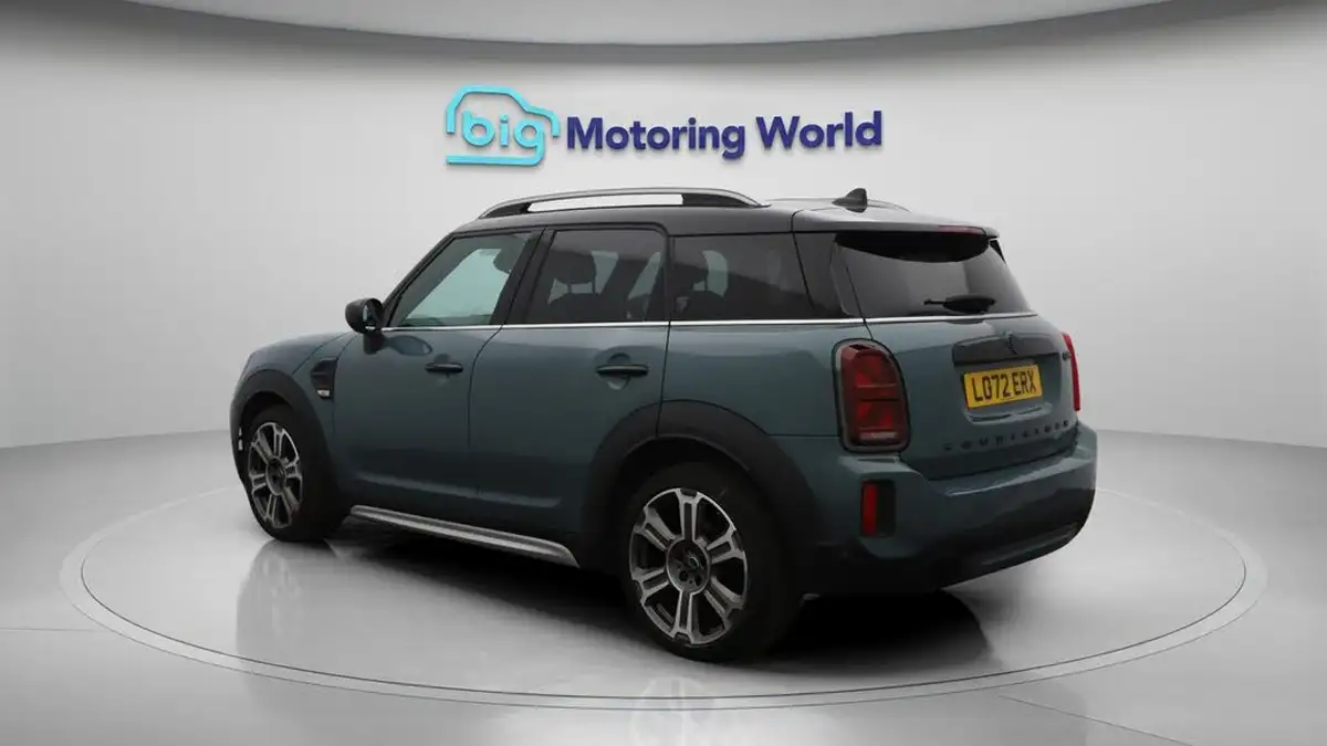 2022-mini-countryman-15-cooper-exclusive-premium-auto-big-5