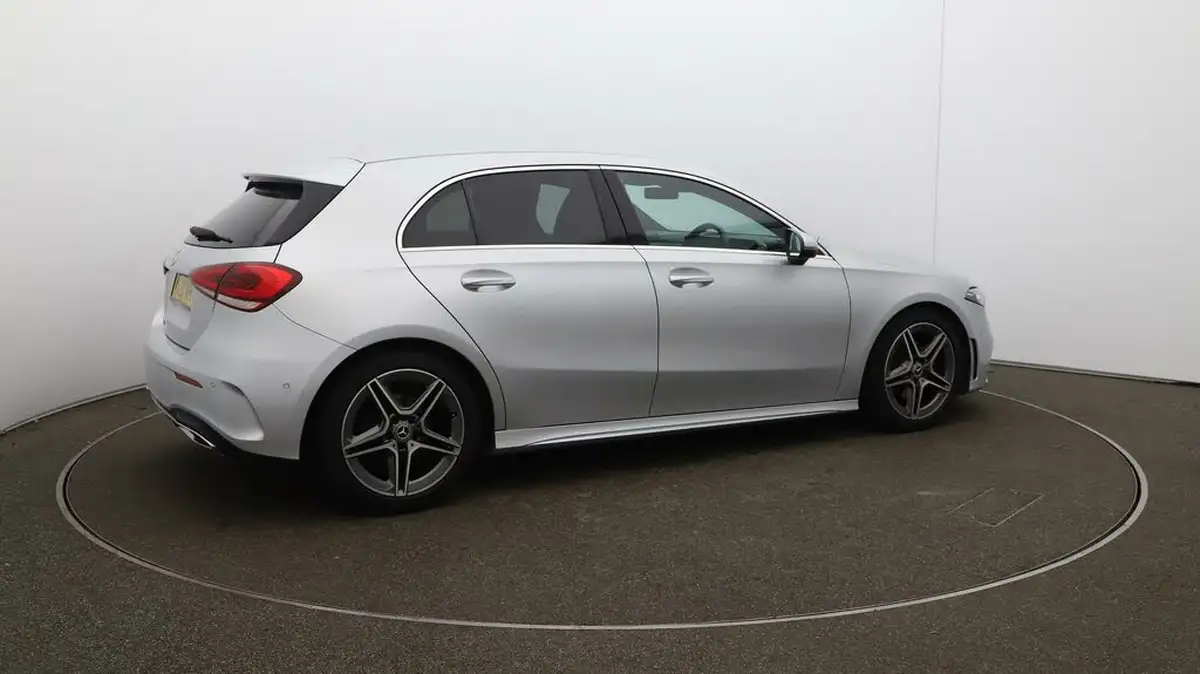 2020-mercedes-benz-a-class-20d-a200d-amg-line-executive-hatchback-5d-big-51
