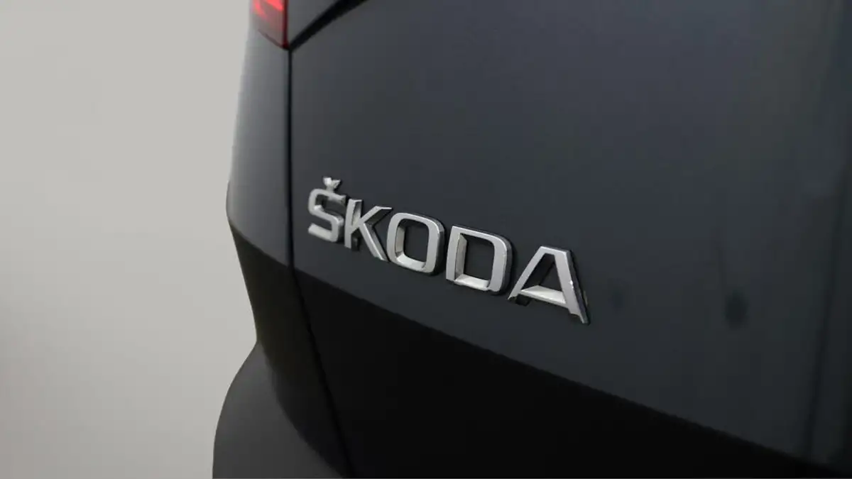 2019-skoda-karoq-15-tsi-se-l-dsg-big-21