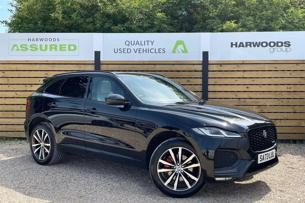 2023-jaguar-f-pace-20-d200-r-dynamic-se-black-big-0