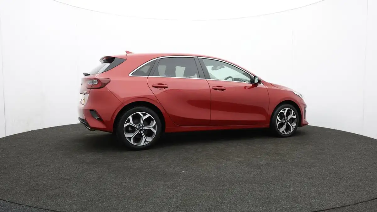 2021-kia-ceed-16crdi-3-48v-mhev-hatchback-big-38