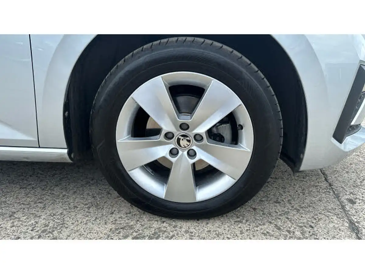 2024-skoda-scala-10-tsi-se-116ps-big-44