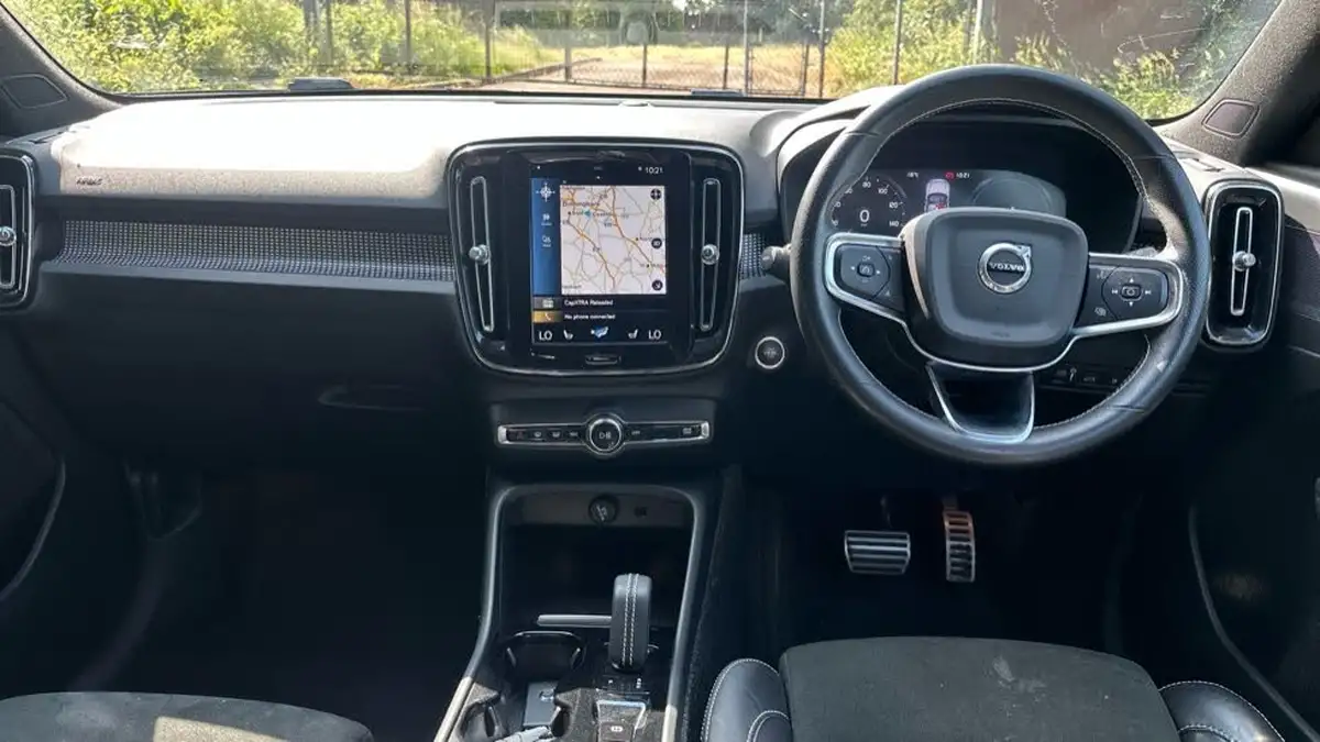 2021-volvo-xc40-15-t5-r-design-262bhp-big-4