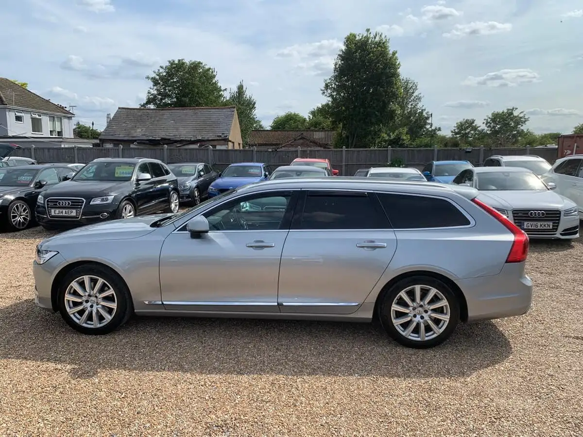 2017-volvo-v90-20td-d4-inscription-big-3