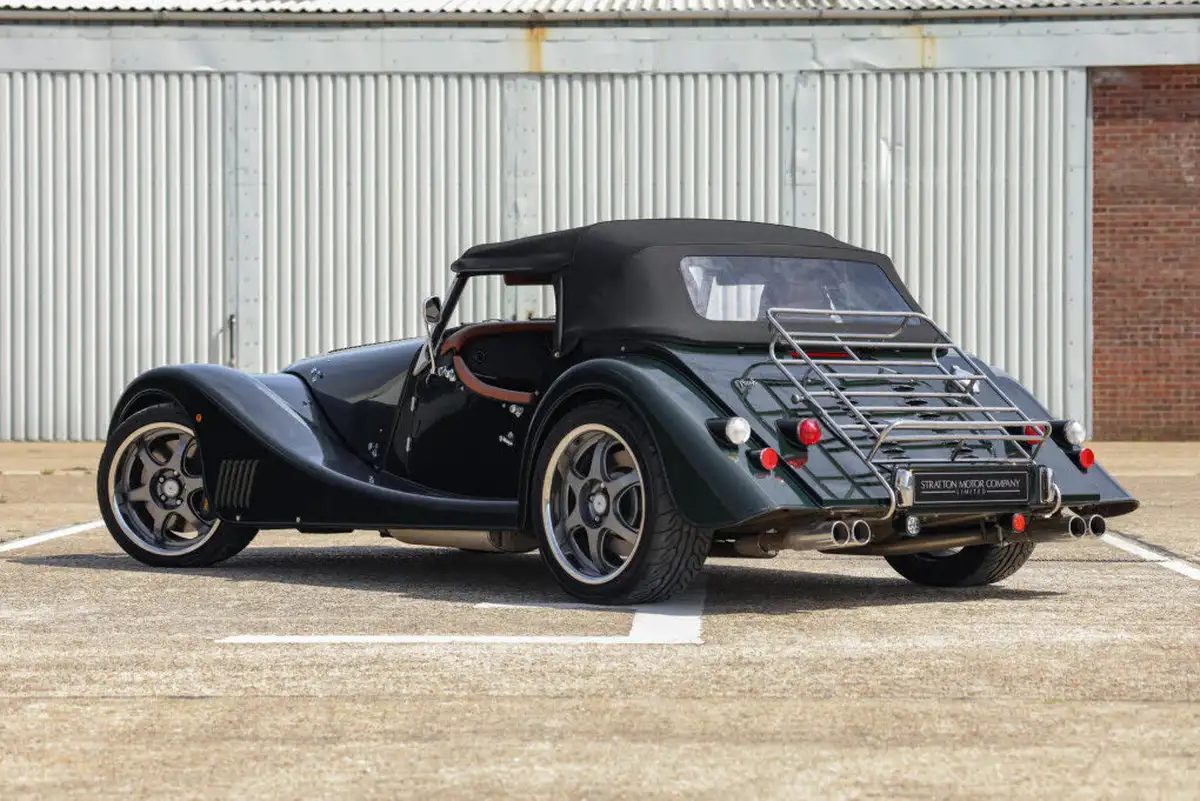 2017-morgan-plus-8-48-big-11