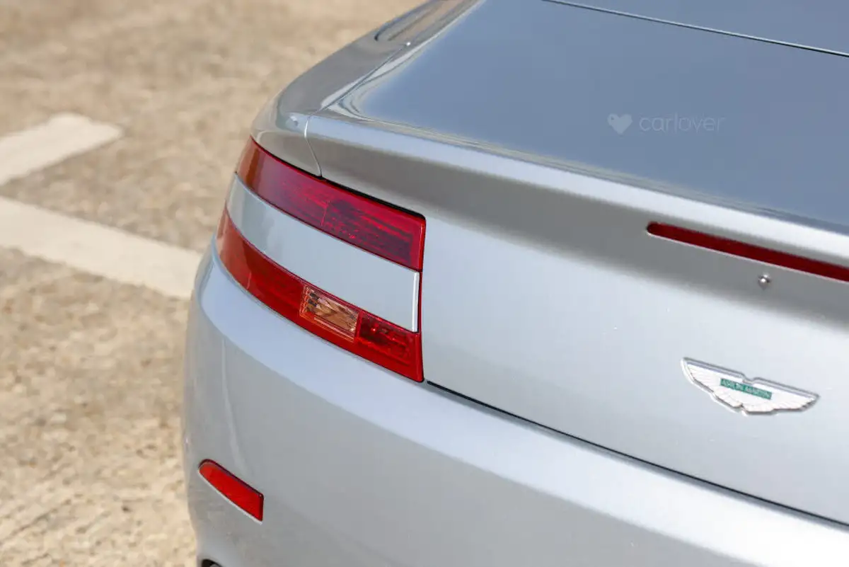2009-aston-martin-vantage-43-convertible-sportshift-big-40