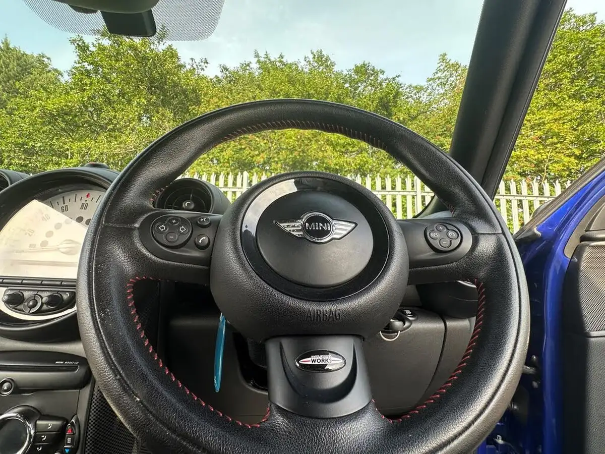 2014-mini-paceman-16-cooper-s-big-26