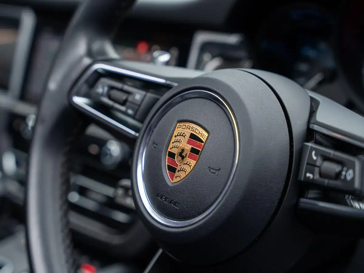 2022-porsche-macan-29-v6-s-big-32