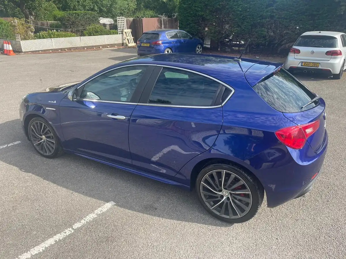 2014-alfa-romeo-giulietta-14-sportiva-nav-alfa-tct-big-13