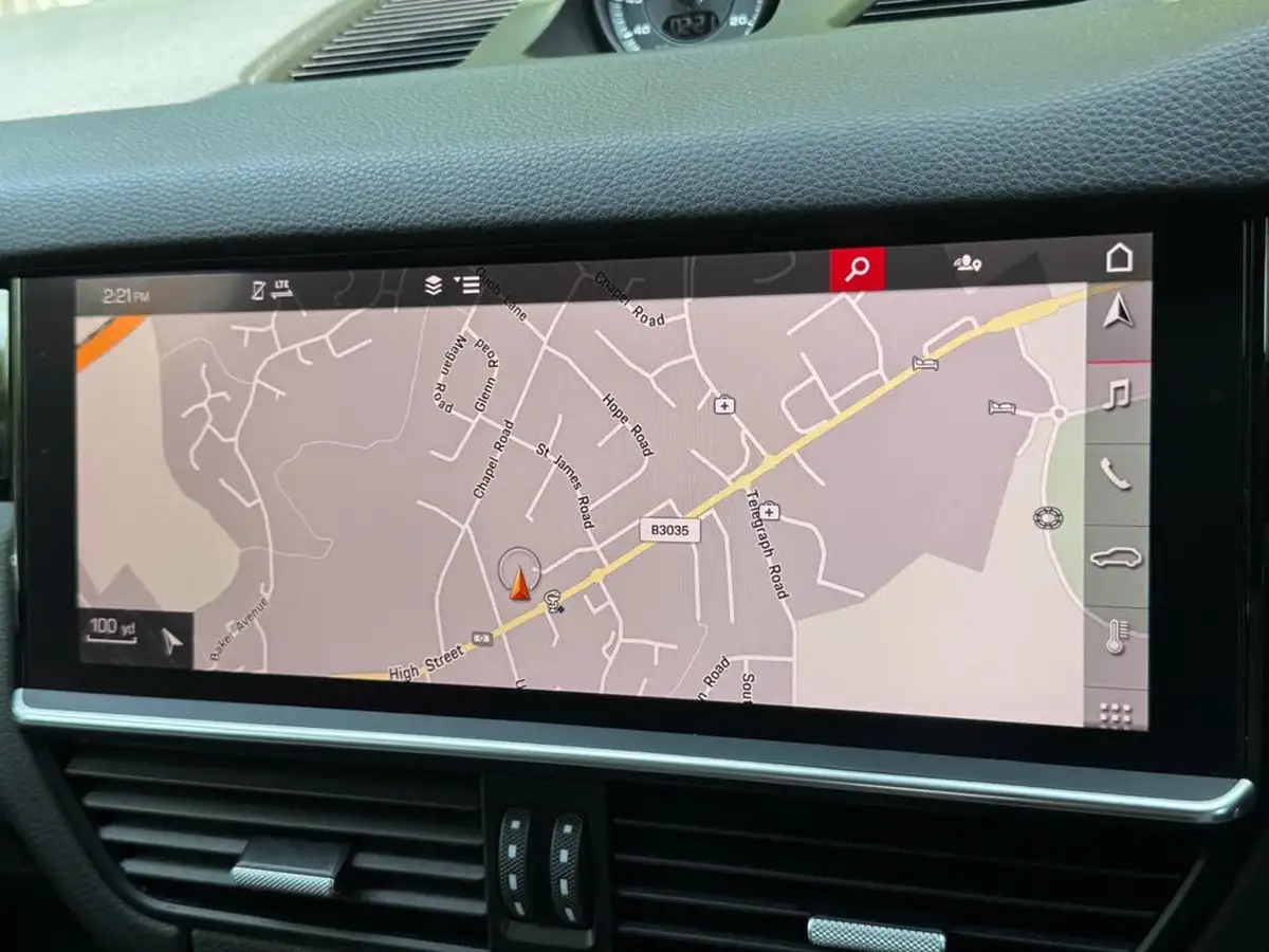 2021-porsche-cayenne-30-v6-coupe-big-34