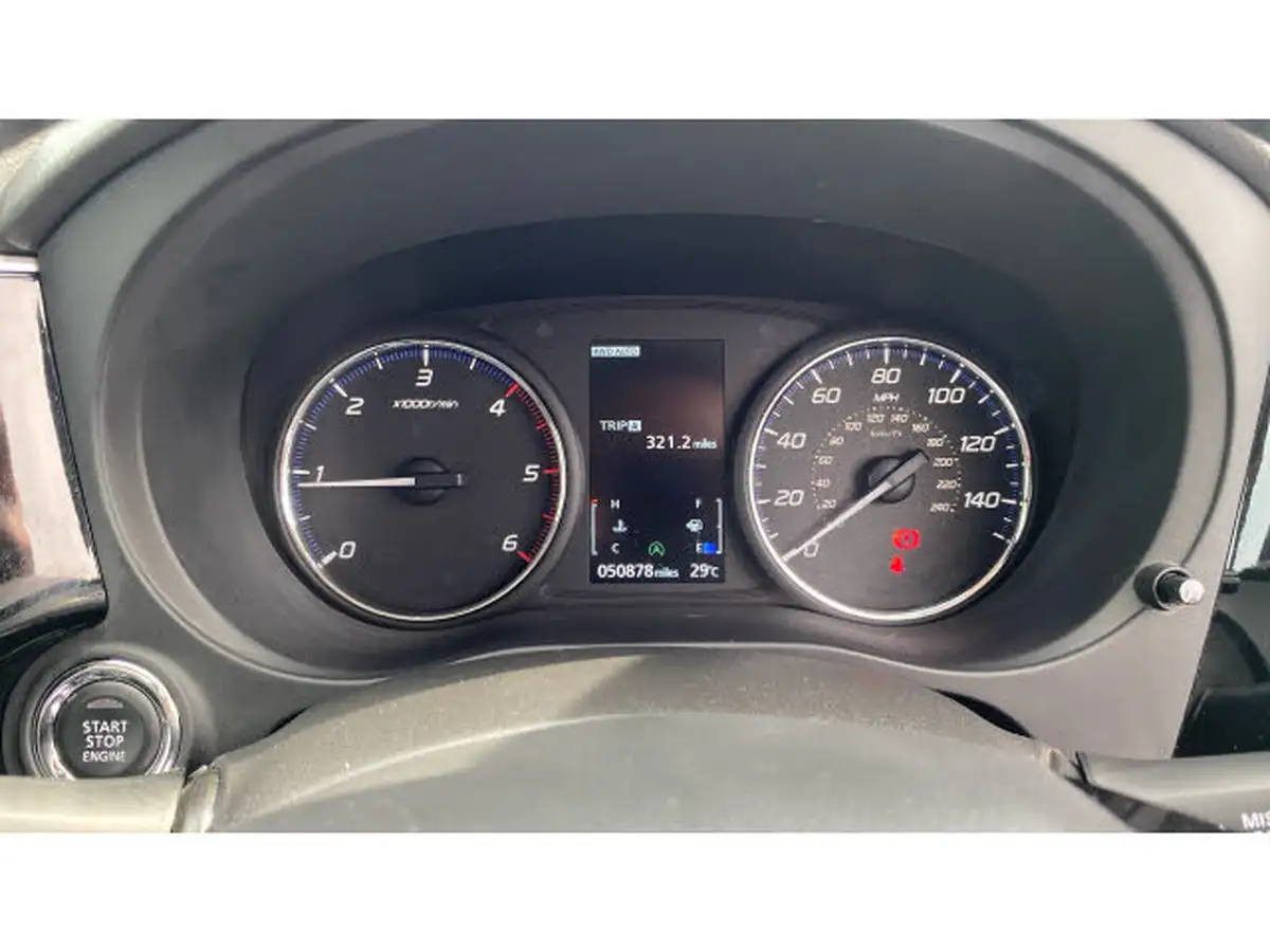 2018-mitsubishi-outlander-22di-d-4-leather-big-17