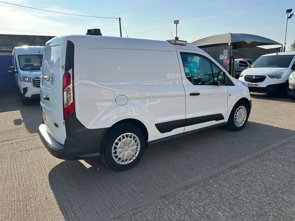 2017-ford-transit-connect-15tdci-l1-220-100pseu6-panel-van-big-11