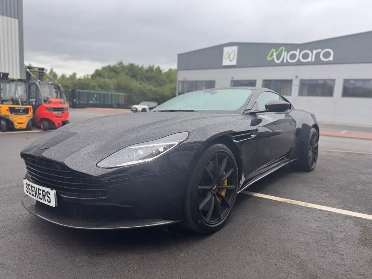 2022-aston-martin-db11-40-v8-528bhp-ss-big-5