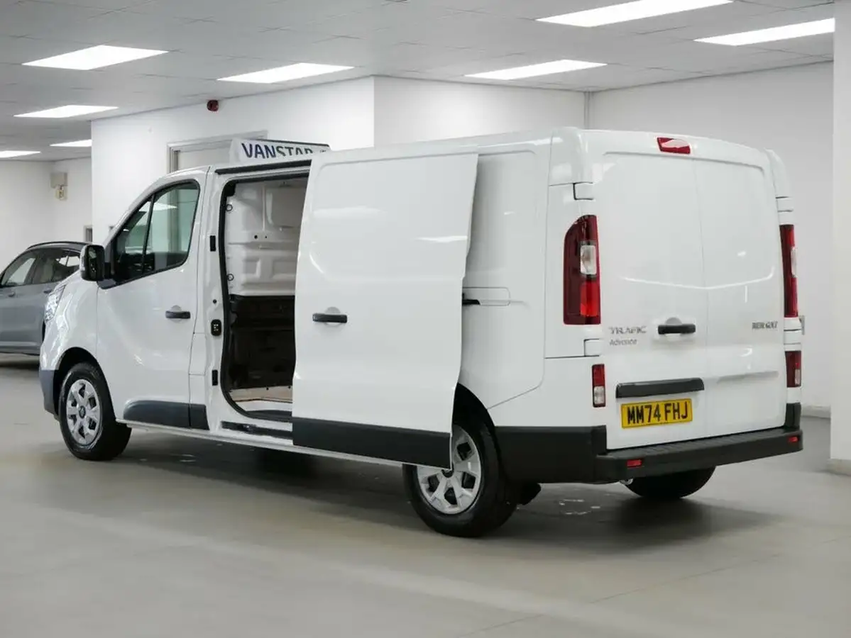 2024-renault-trafic-20dci-ll30-150-advance-big-22