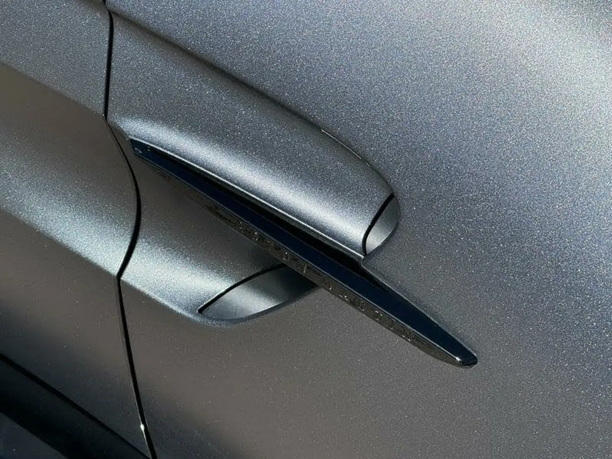 2024-aston-martin-vantage-big-20