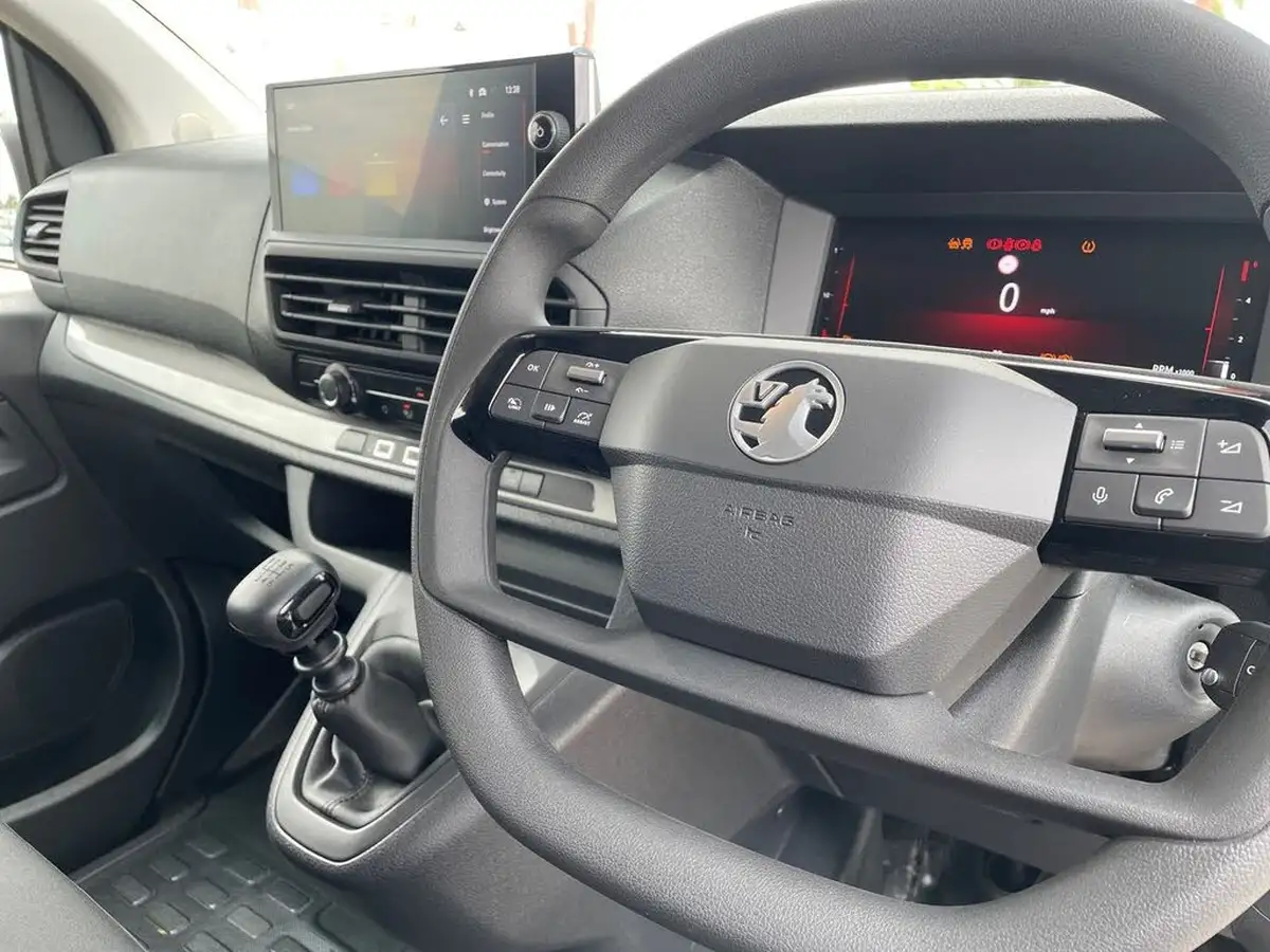 2024-vauxhall-vivaro-20td-xl-prime-panel-big-26