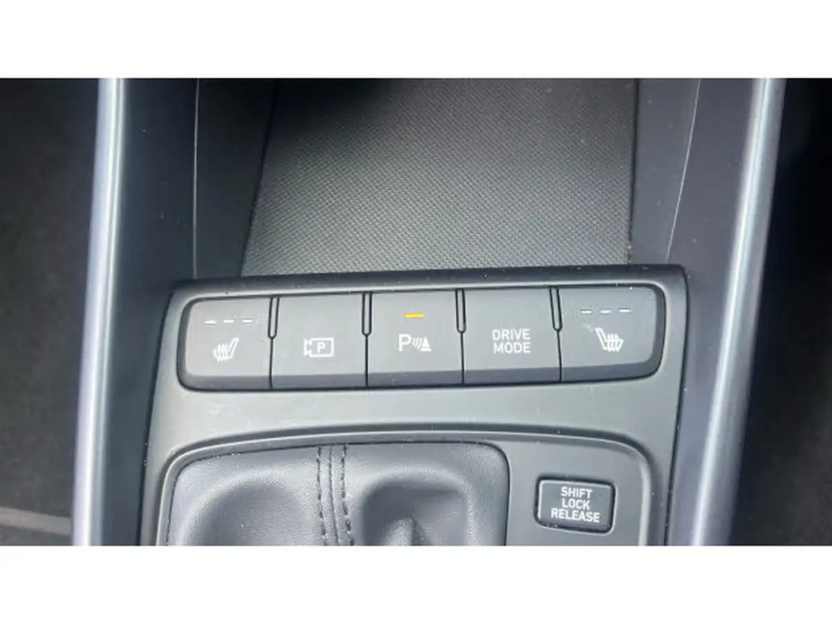 2025-hyundai-bayon-10-t-gdi-premium-100ps-7dct-big-33