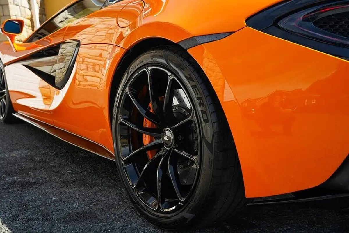 2020-mclaren-570gt-38-big-22