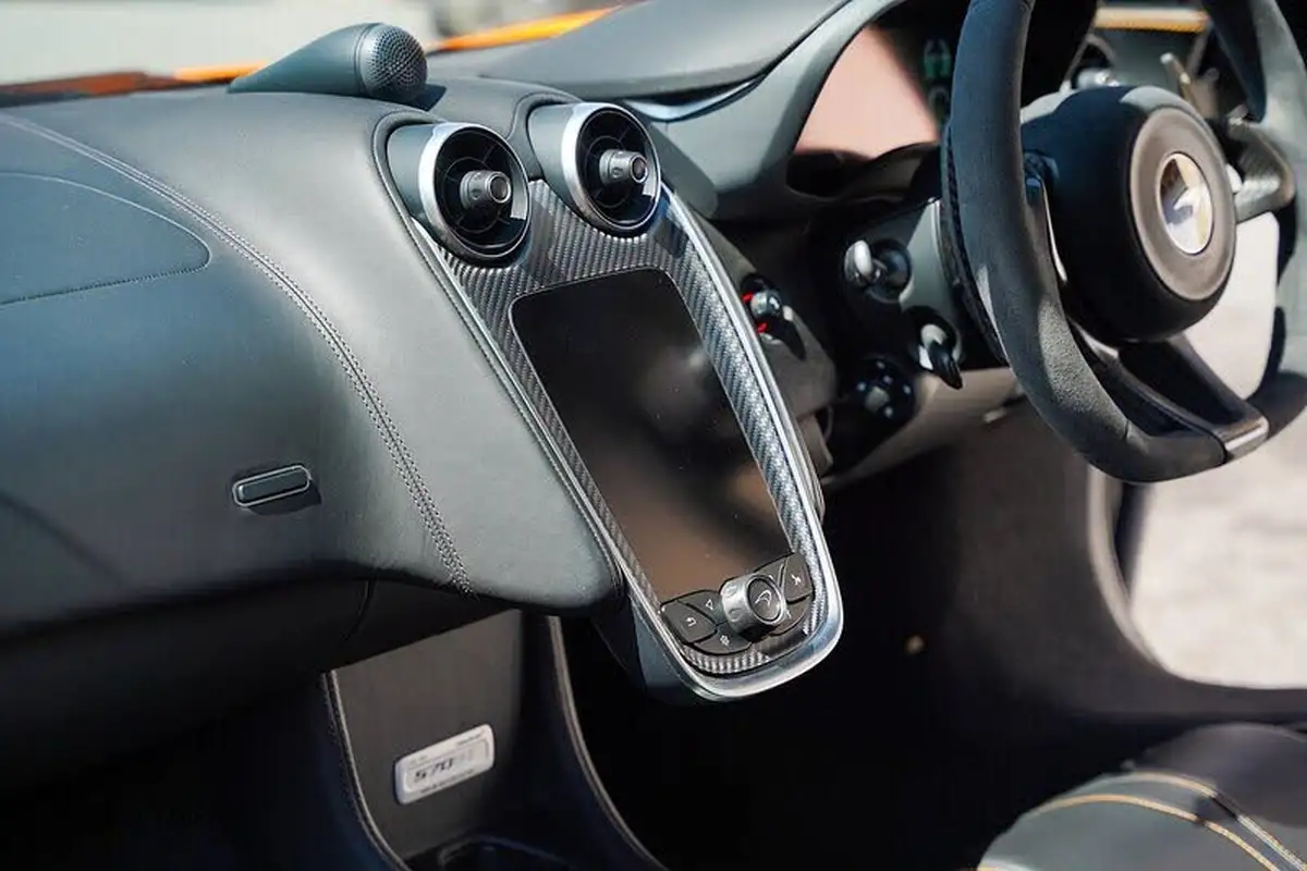 2020-mclaren-570gt-38-big-46