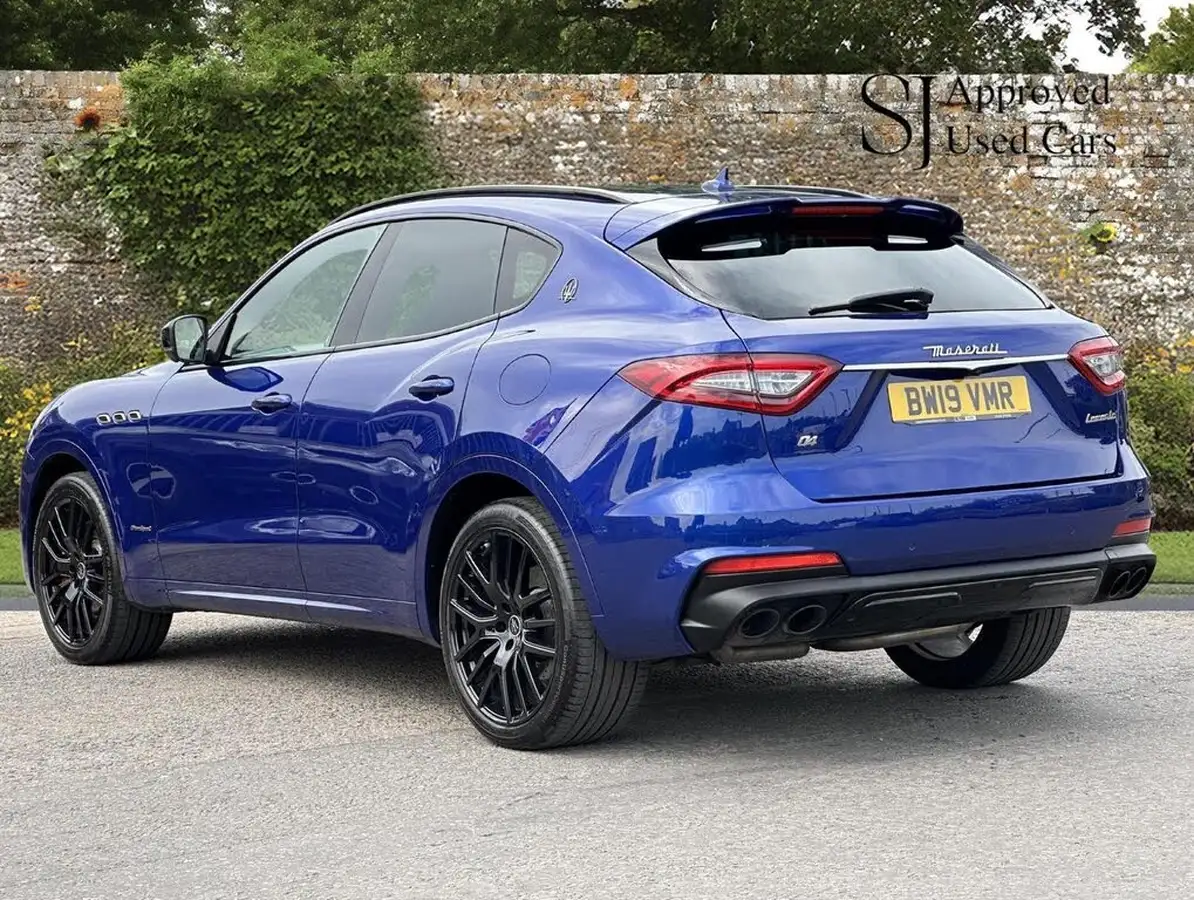 2019-maserati-levante-30-gransport-nerissimo-pack-ss-big-5