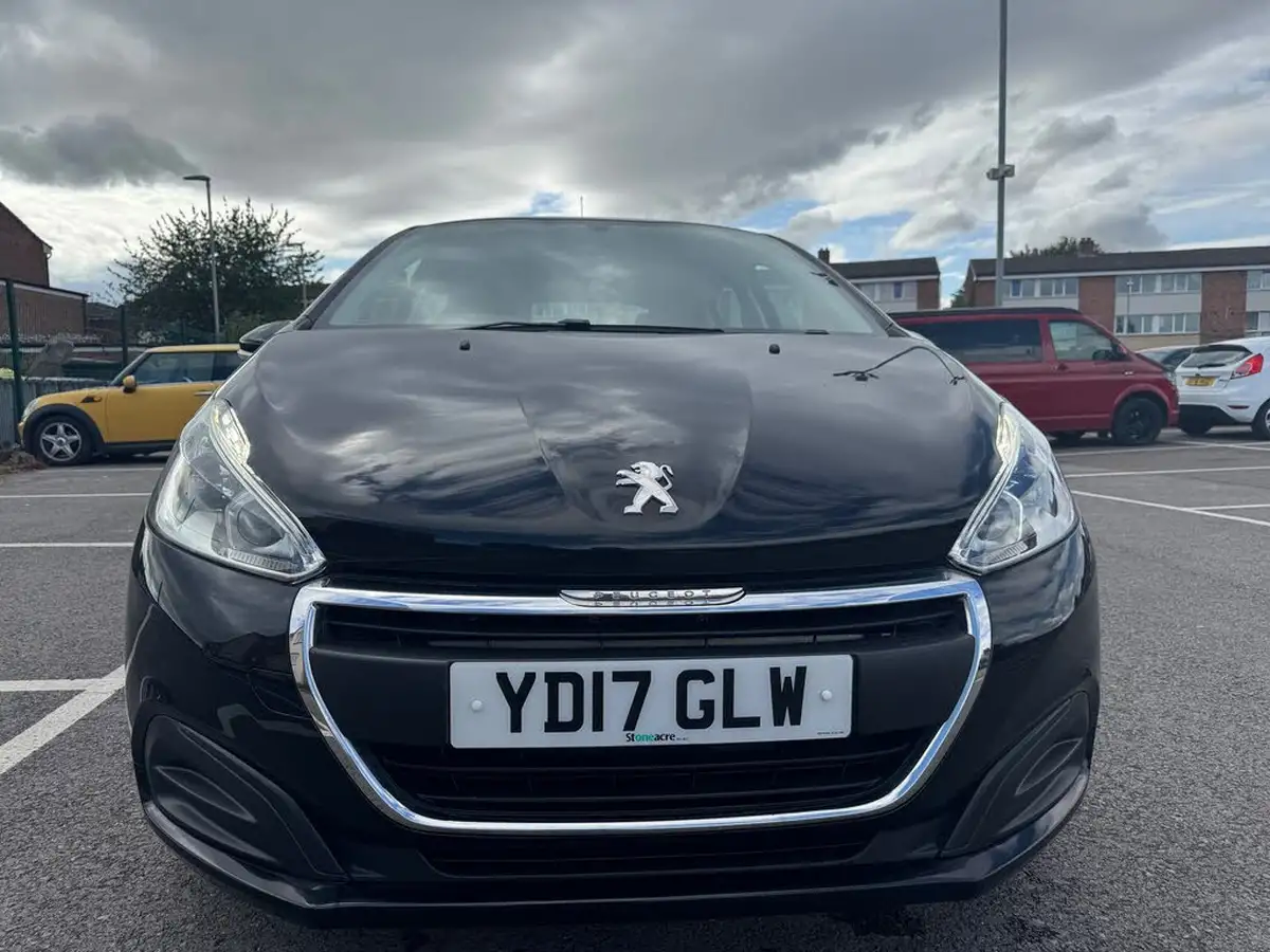 2017-peugeot-208-12-puretech-active-82bhp-5d-big-2