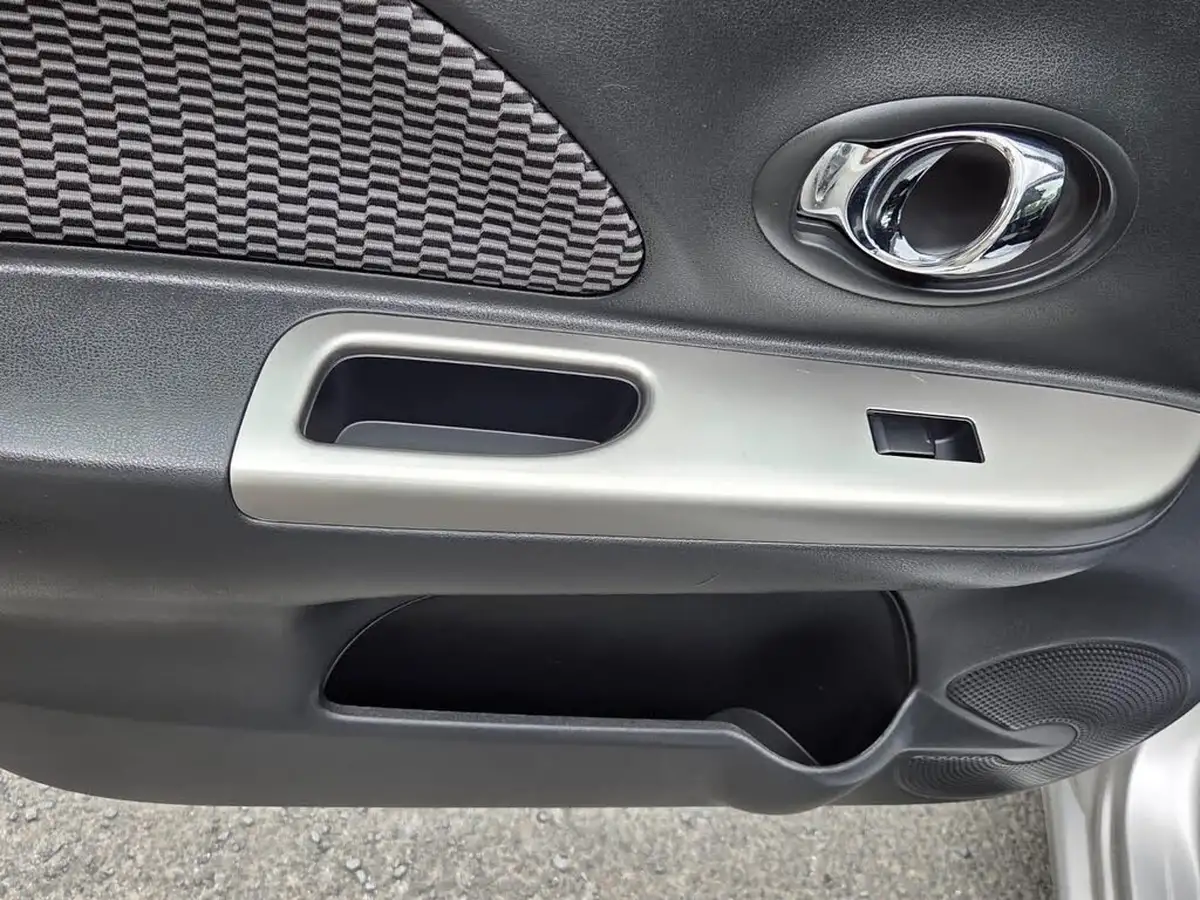 2015-nissan-micra-12-acenta-80ps-big-27