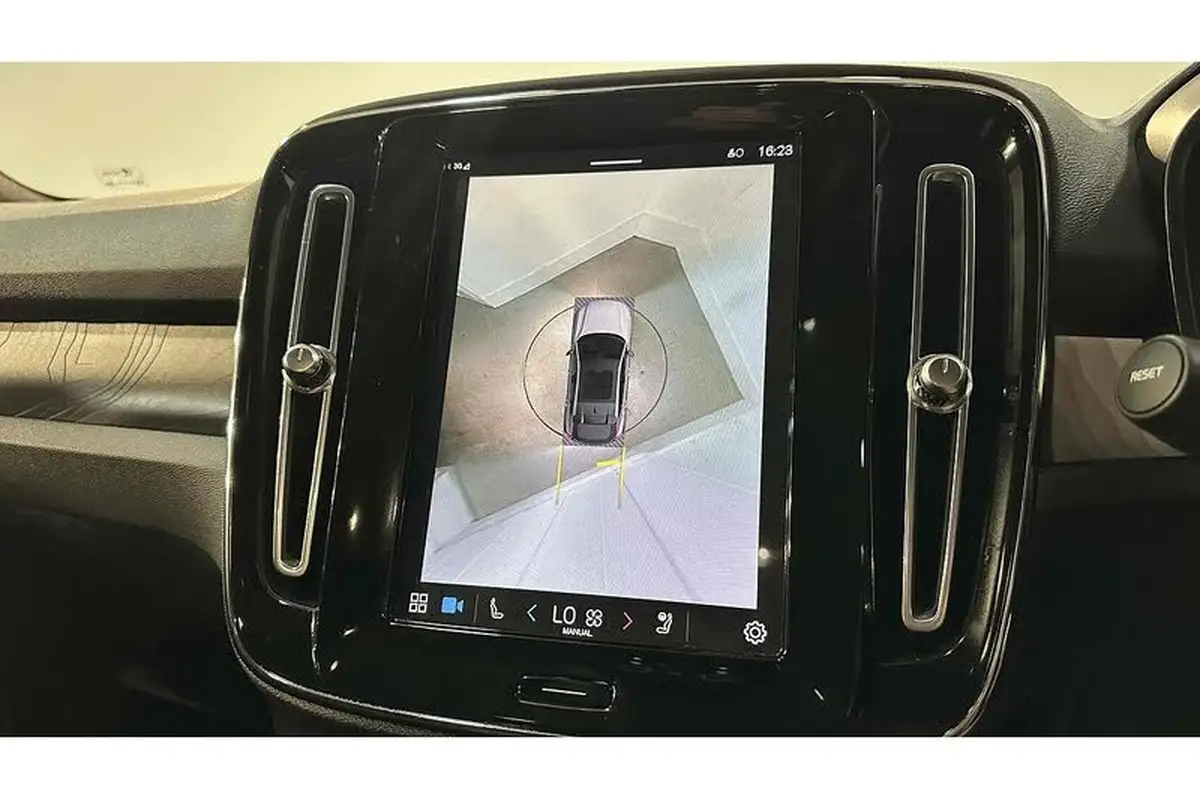 2022-volvo-c40-e-twin-recharge-pro-big-53