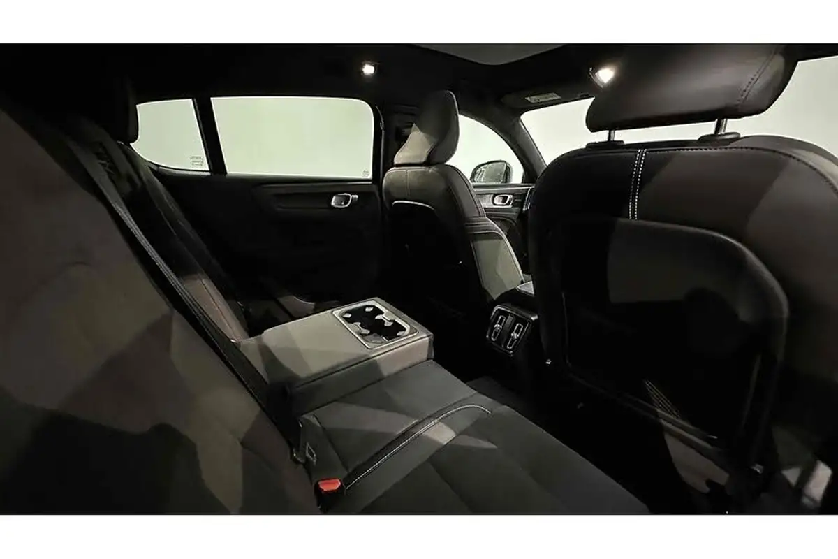 2022-volvo-c40-e-twin-recharge-pro-big-29