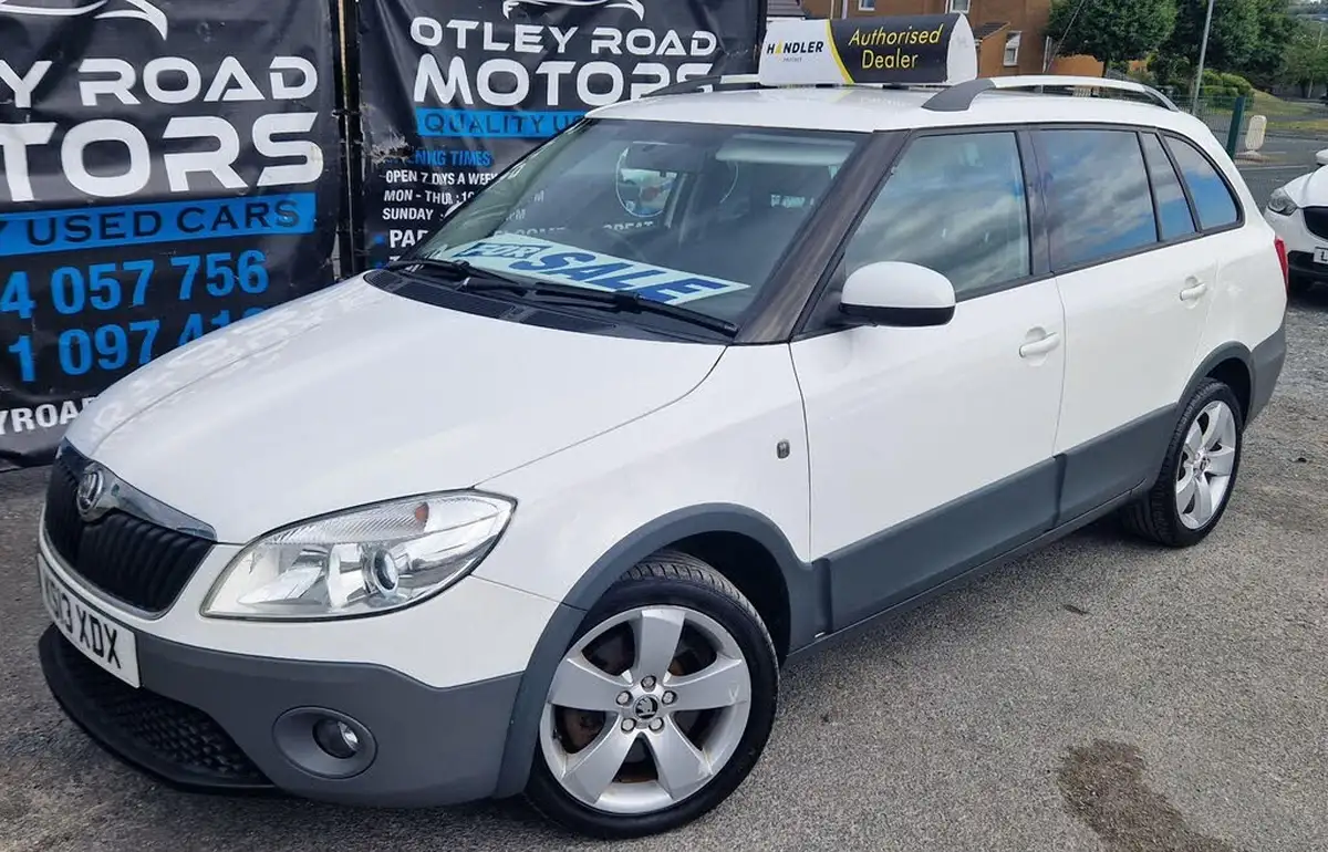 2013-skoda-fabia-16td-scout-big-32