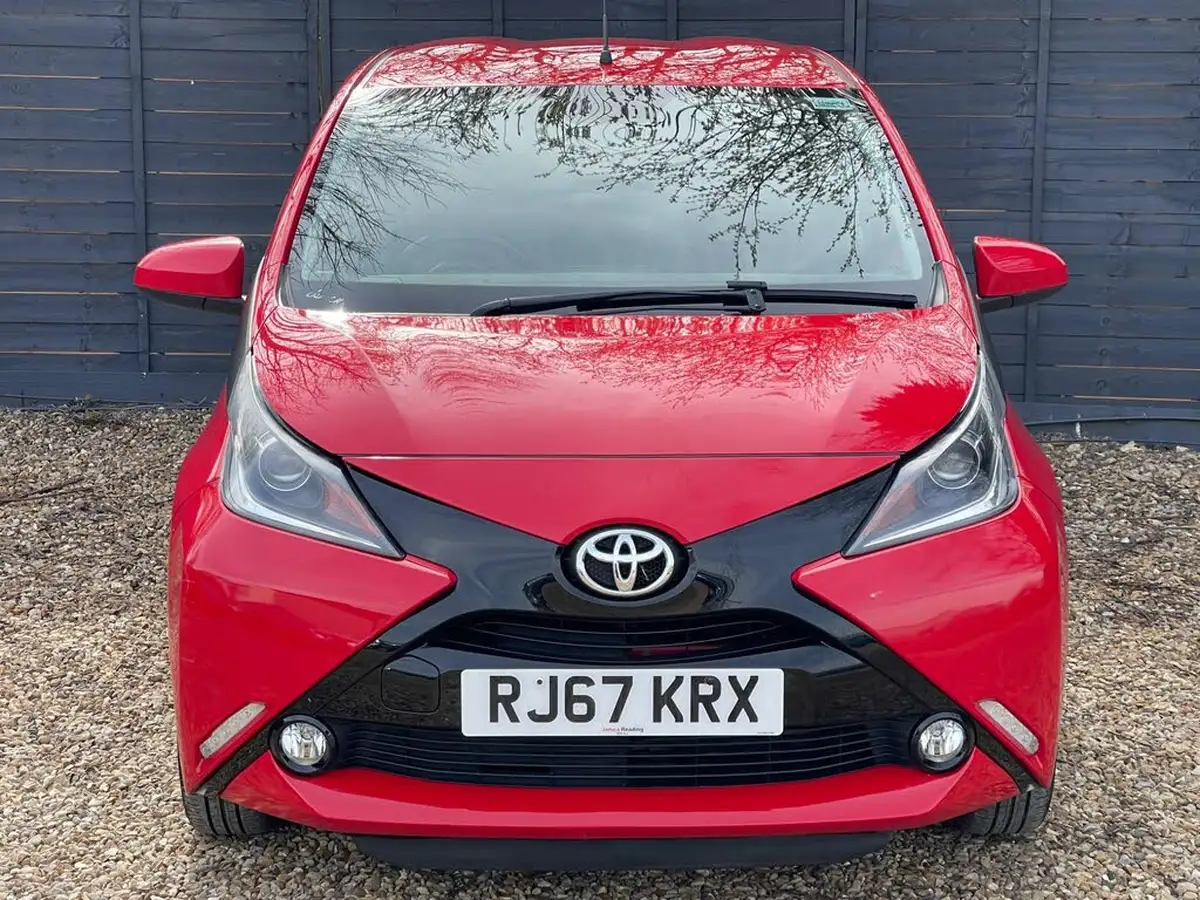 2018-toyota-aygo-10-vvt-i-x-clusiv3-71bhp-big-2