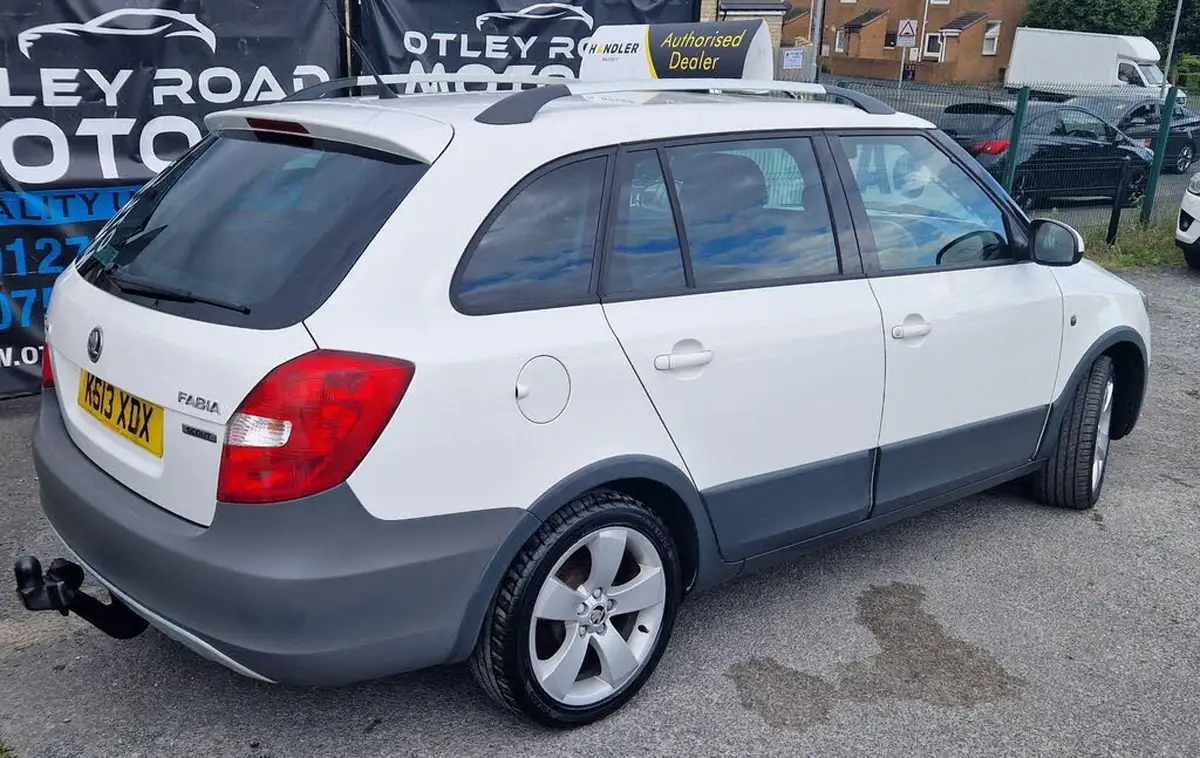 2013-skoda-fabia-16td-scout-big-4