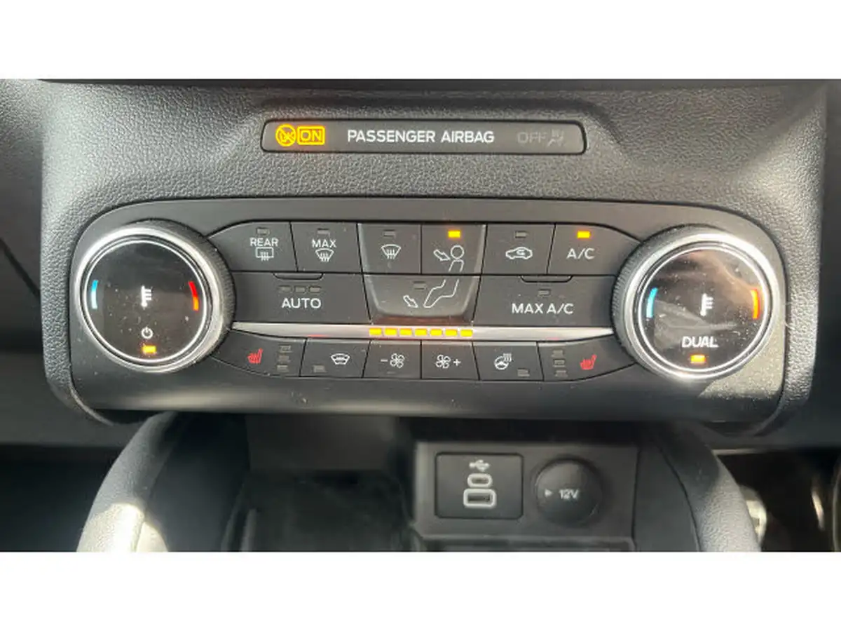 2023-ford-kuga-15t-black-package-edition-big-29