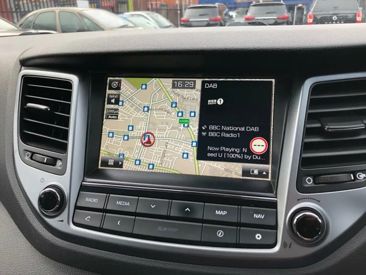 2015-hyundai-tucson-20crdi-premium-136ps-big-47