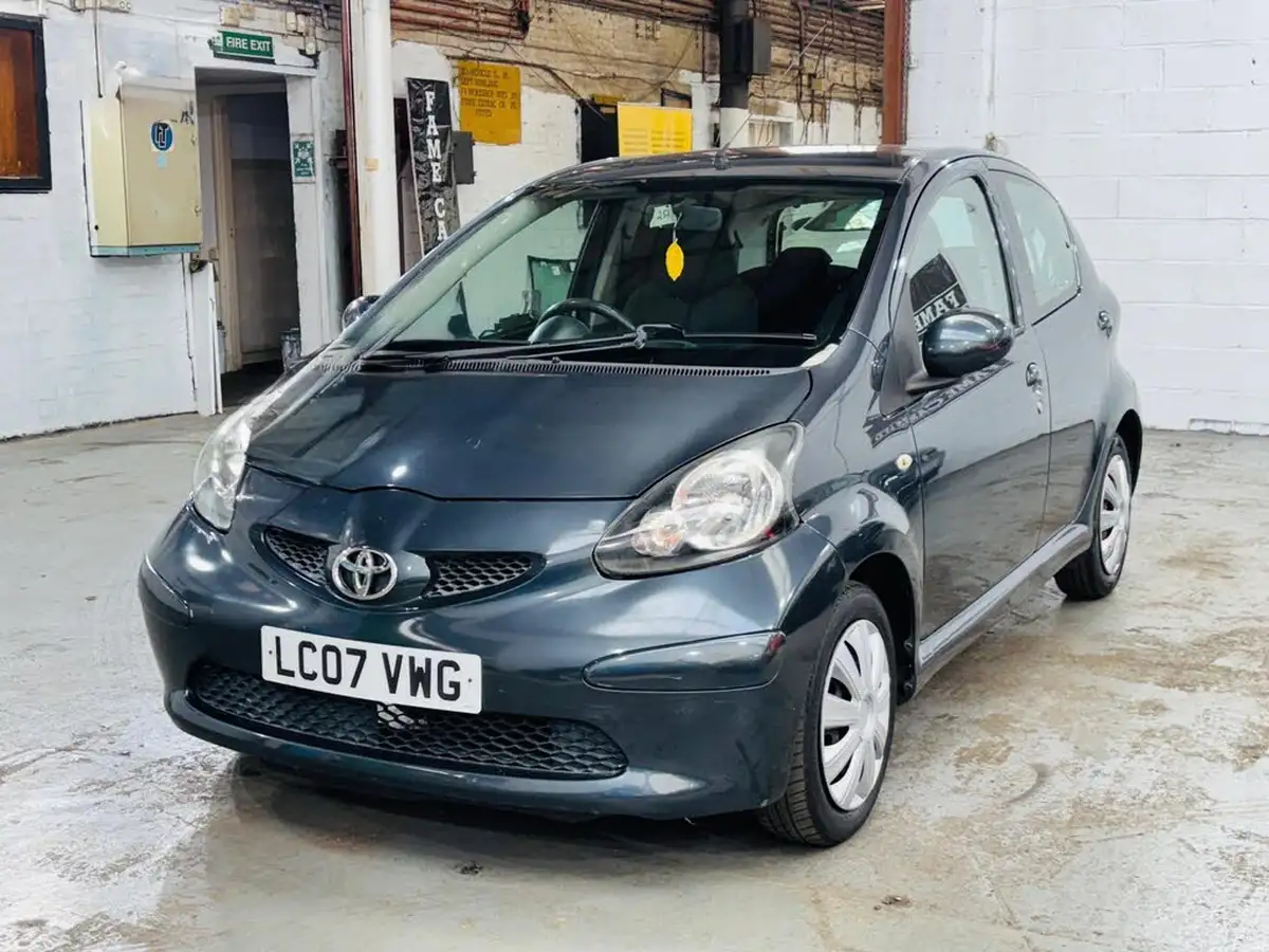 2007-toyota-aygo-10-aygo-5d-mmt-big-3