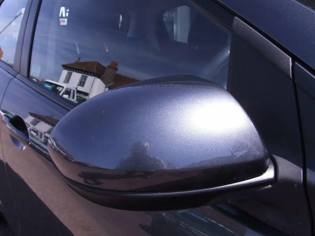 2011-mazda-mazda2-13-ts2-5d-big-14