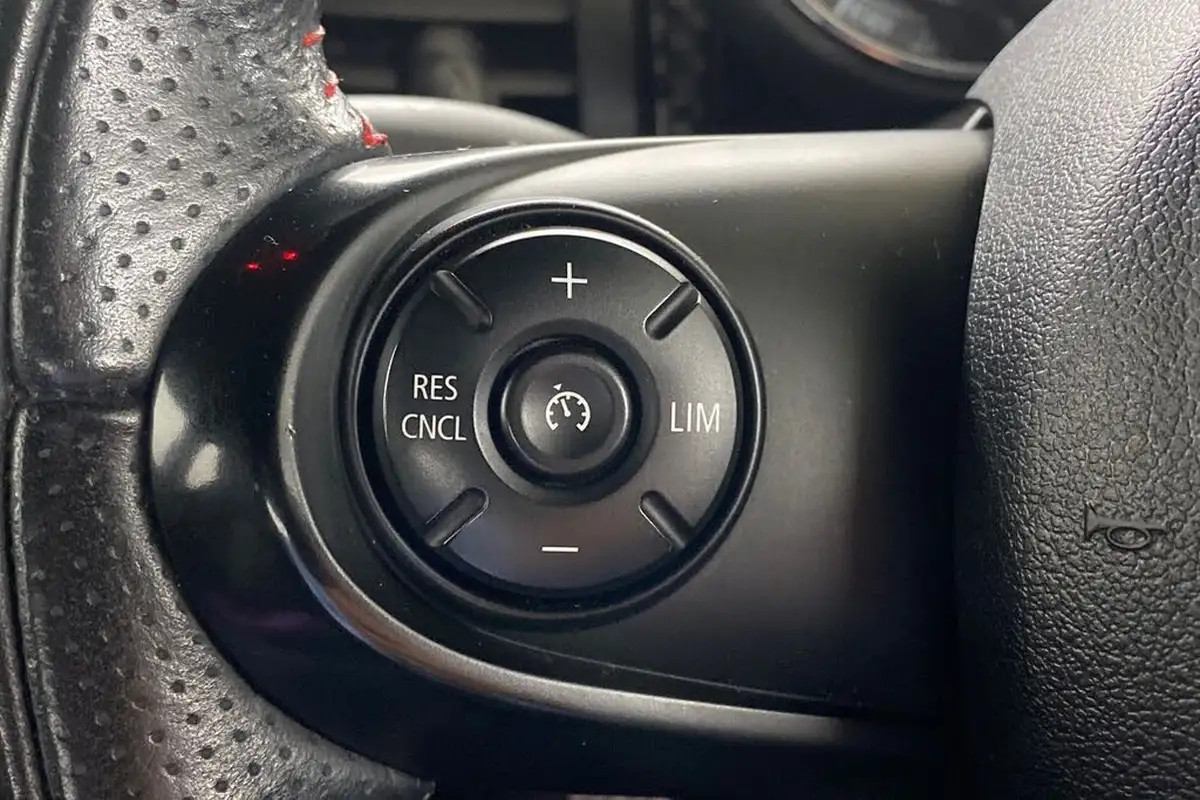 2019-mini-cooper-20-cooper-s-sport-189bhp-hatchback-5d-big-23