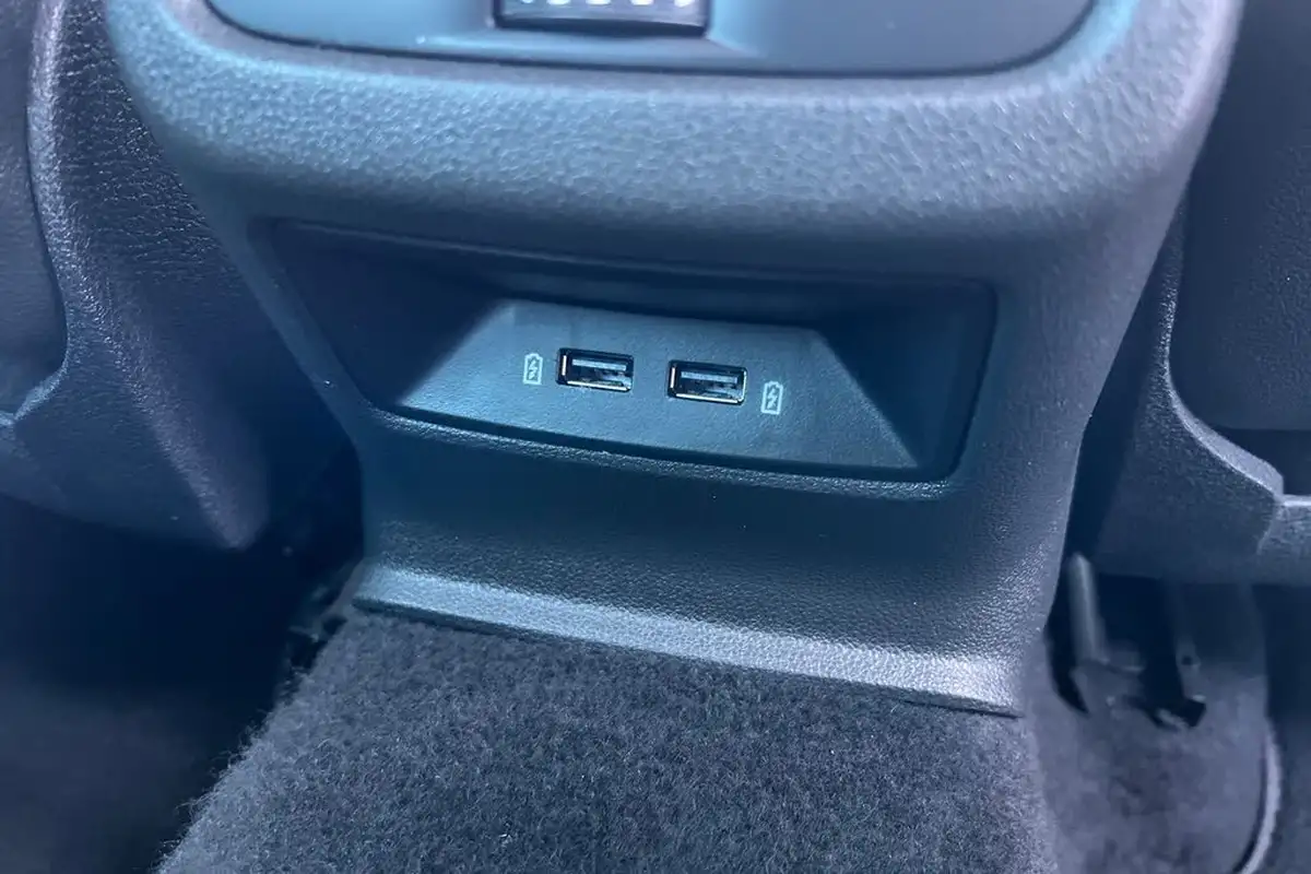 2020-seat-leon-20-tsi-cupra-300-4drive-ss-estate-big-15