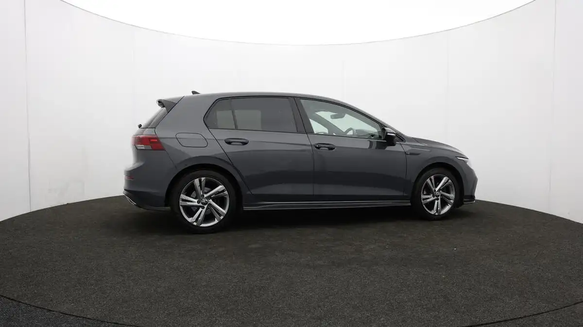 2022-volkswagen-golf-15-etsi-r-line-150ps-hatchback-big-38