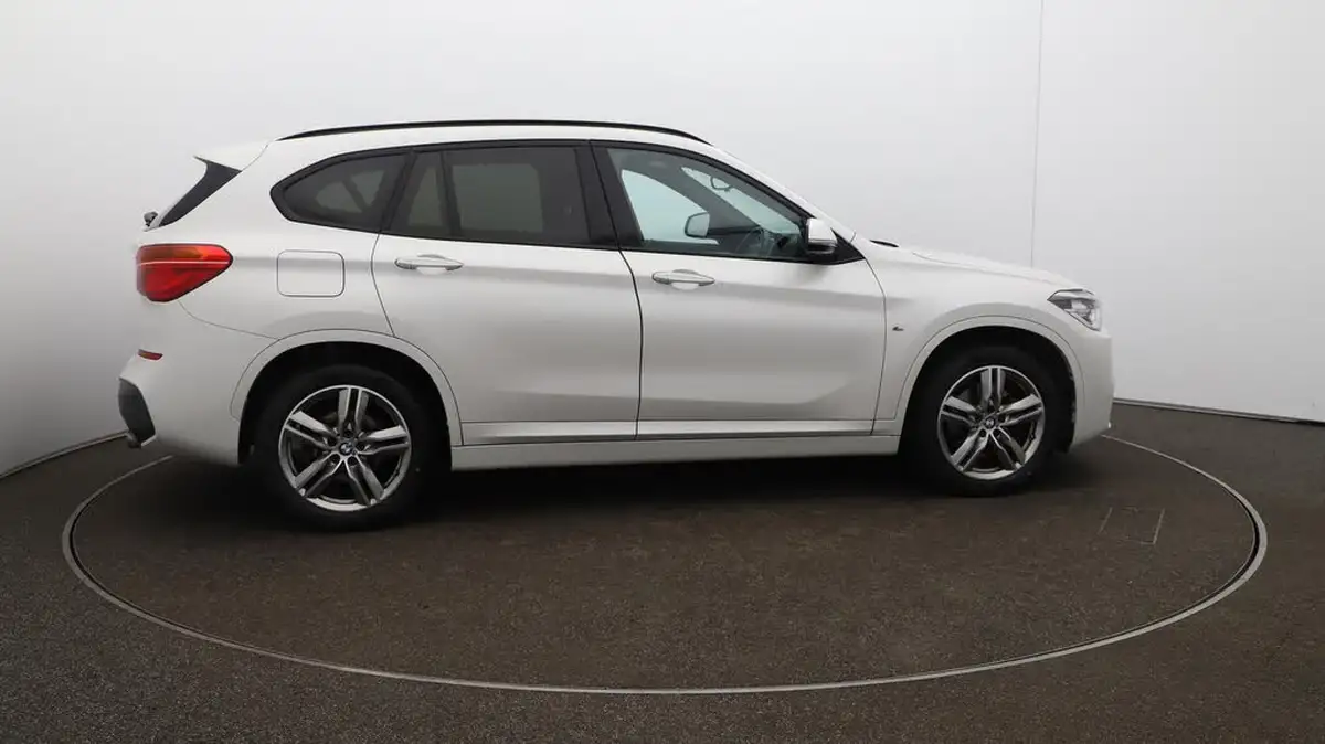 2019-bmw-x1-20-sdrive20i-m-sport-big-50