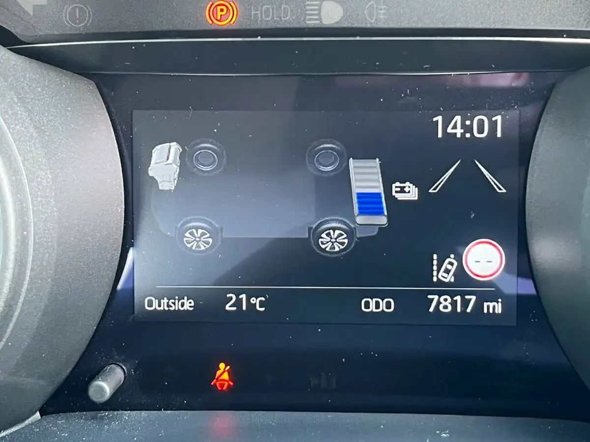2022-toyota-yaris-cross-15-vvt-i-icon-big-24