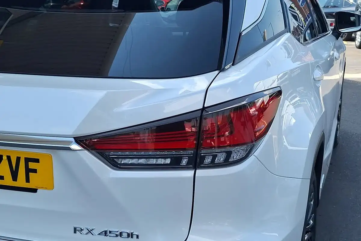 2022-lexus-rx-450h-35-rx-big-30