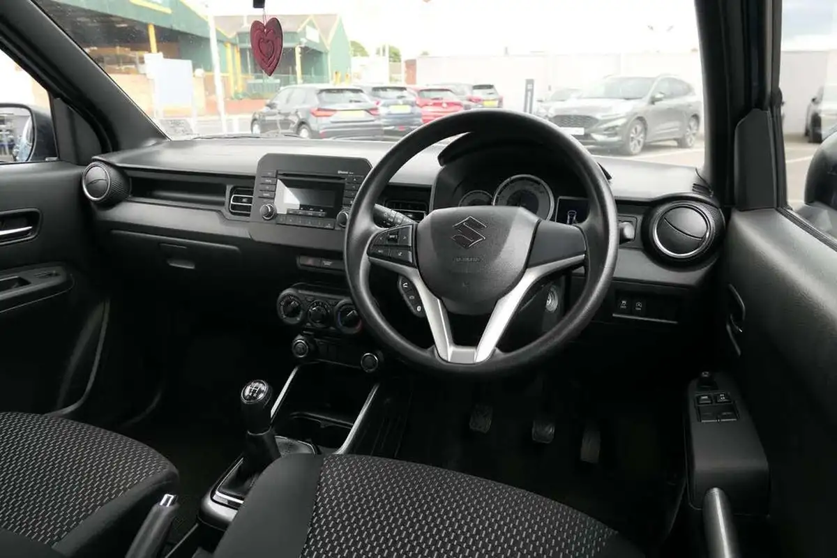 2022-suzuki-ignis-12-dualjet-sz3-big-8