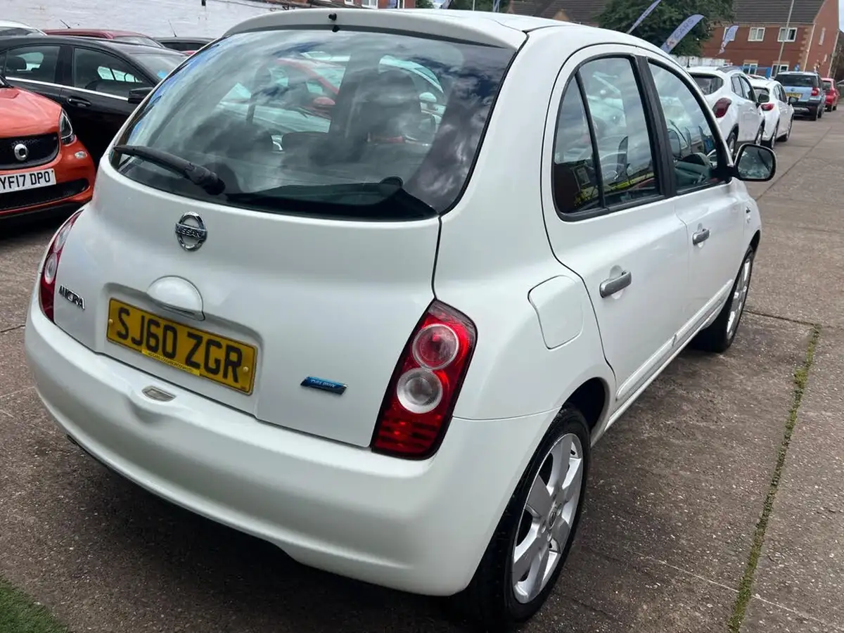 2010-nissan-micra-12-n-tec-5d-big-33