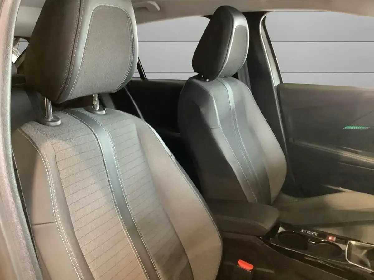 2022-peugeot-208-15-bluehdi-allure-premium-big-11
