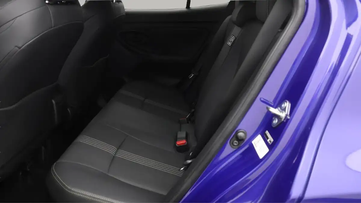 2022-toyota-yaris-cross-15-vvt-i-dynamic-big-24