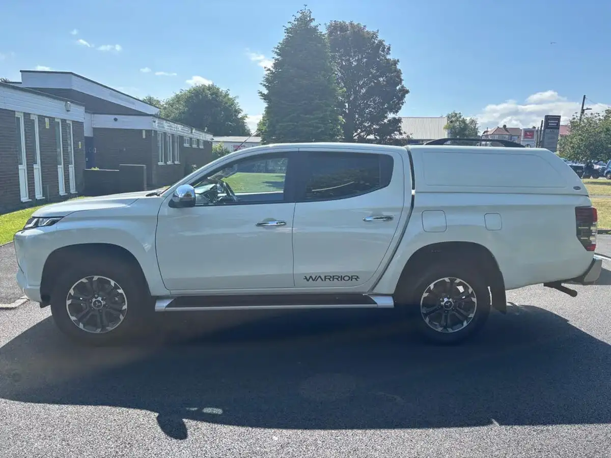 2021-mitsubishi-l200-22di-d-warrior-big-7