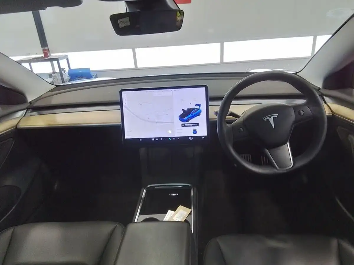 2021-tesla-model-3-e-long-range-4x4-big-11