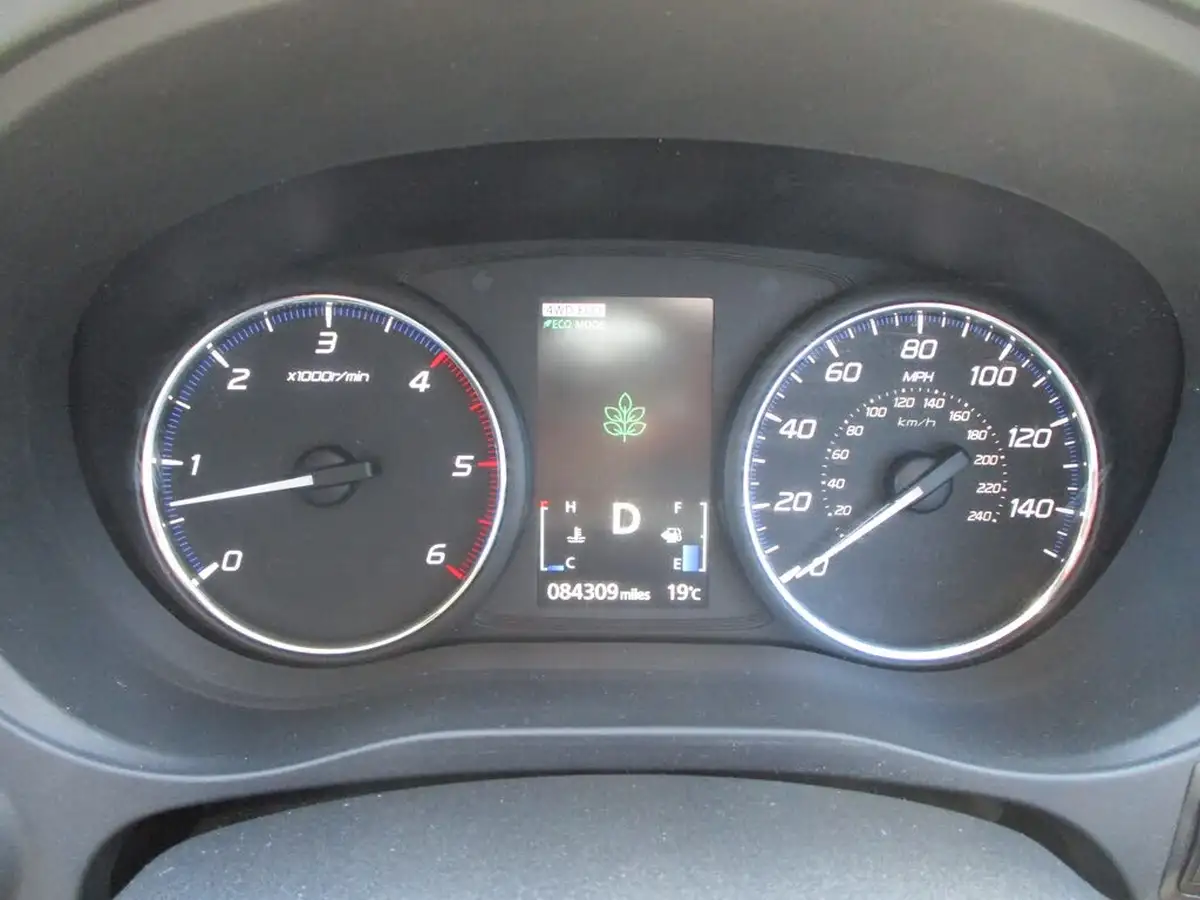 2014-mitsubishi-outlander-22di-d-gx4-auto-big-19
