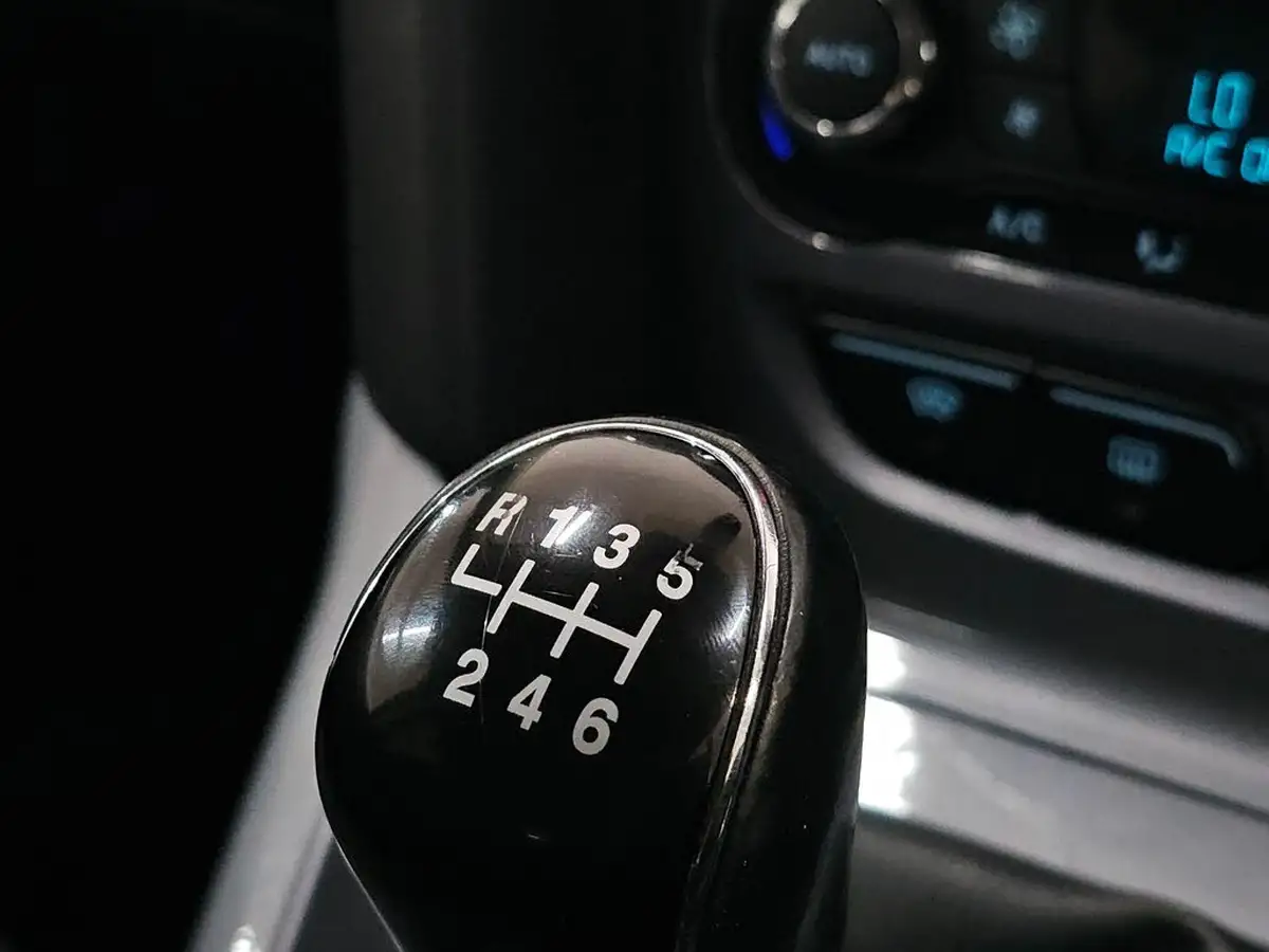 2014-ford-focus-10-titanium-navigator-scti-125ps-hatchback-big-55